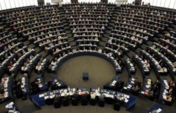 Ki nyerheti meg a 2014-es európai parlamenti választást?