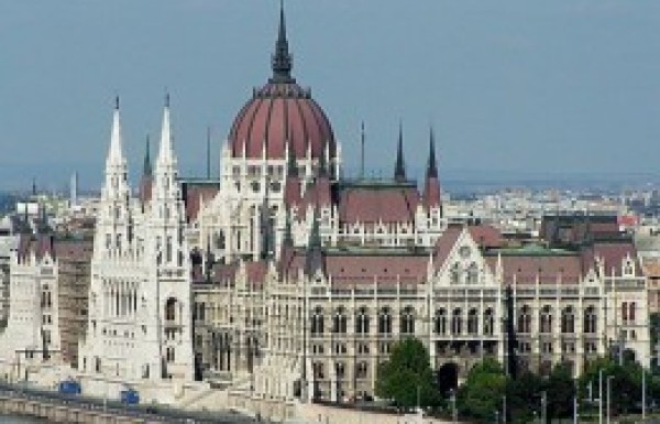 Hungarian Politics In-Depth 2013 április-május