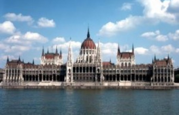 Hungarian Politics In-Depth - 2011. augusztus