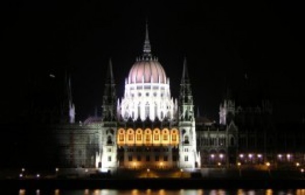 Hungarian Politics In-Depth - 2010. november